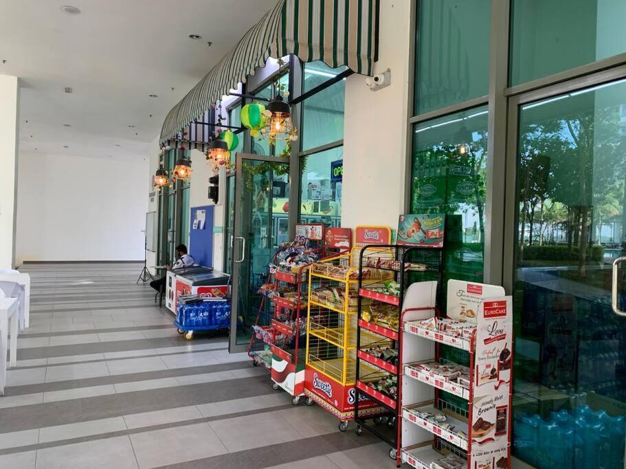 Stylish Romantic Couples Getaway - Netflix&Relax 7 Cyberjaya Bagian luar foto